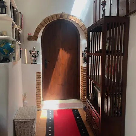 Hostel Mas De La Montana Del Cocodrilo Puertomingalvo