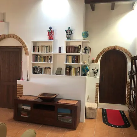 Mas De La Montana Del Cocodrilo Albergue Puertomingalvo