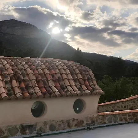 Hostel Mas De La Montana Del Cocodrilo Puertomingalvo