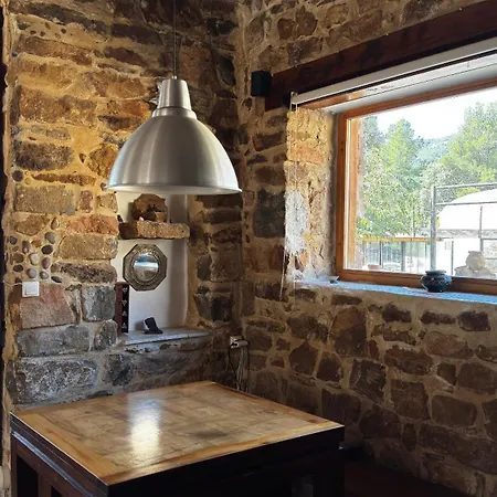 Mas De La Montana Del Cocodrilo Hostel