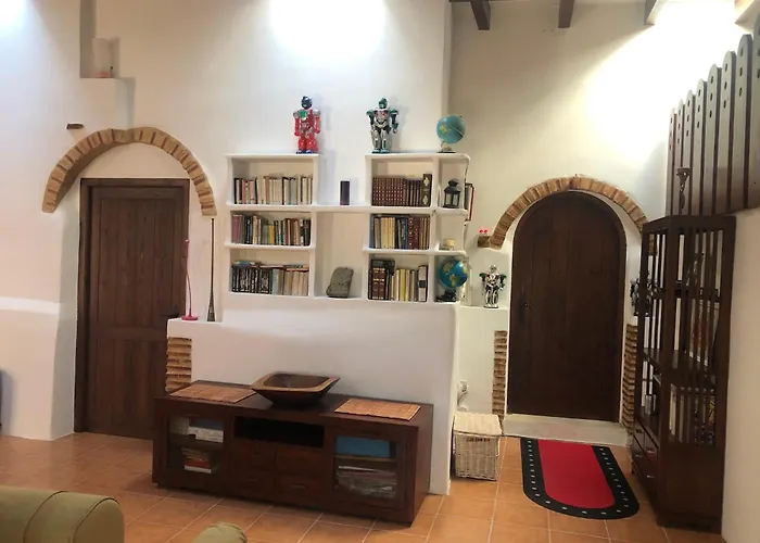 Mas De La Montana Del Cocodrilo Hostel Puertomingalvo