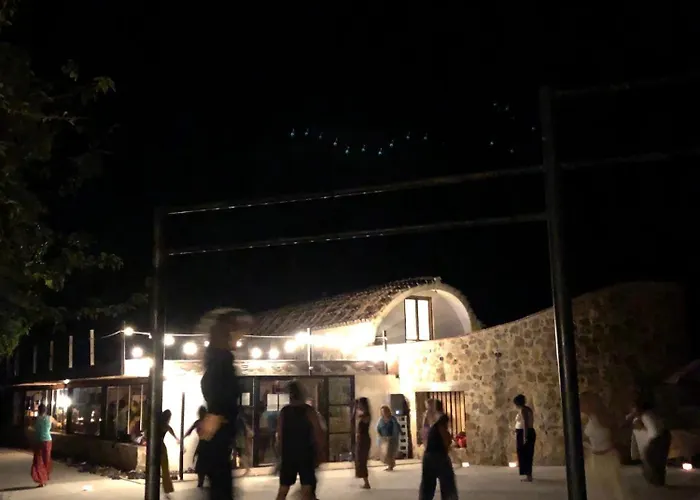 Mas De La Montana Del Cocodrilo *