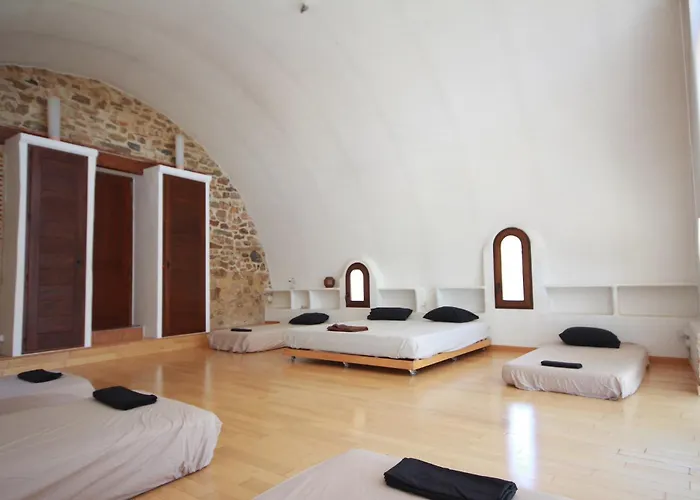 Mas De La Montana Del Cocodrilo