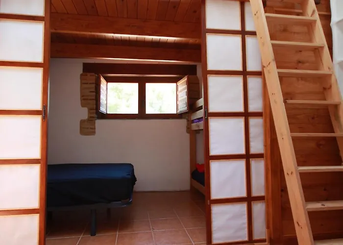 Mas De La Montana Del Cocodrilo Hostel