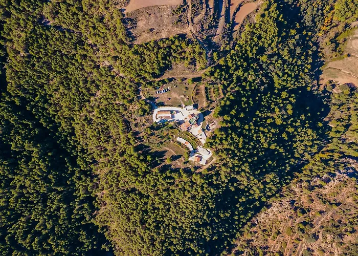 Mas De La Montana Del Cocodrilo Hostel